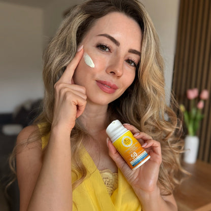 Слънцезащитен крем за лице с избелващо действие MAX Protect SPF50 - клиентска снимка